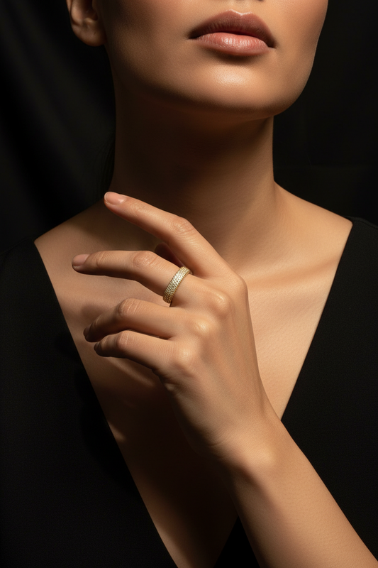 Tita Thin Diamante Ring Gold