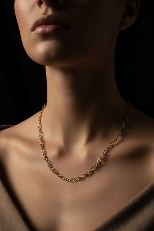 Roberto Necklace in Gold