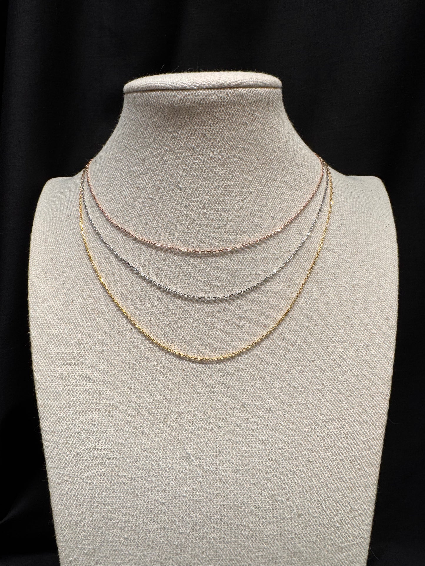 Fine Thick Oval Necklace In Rose Gold