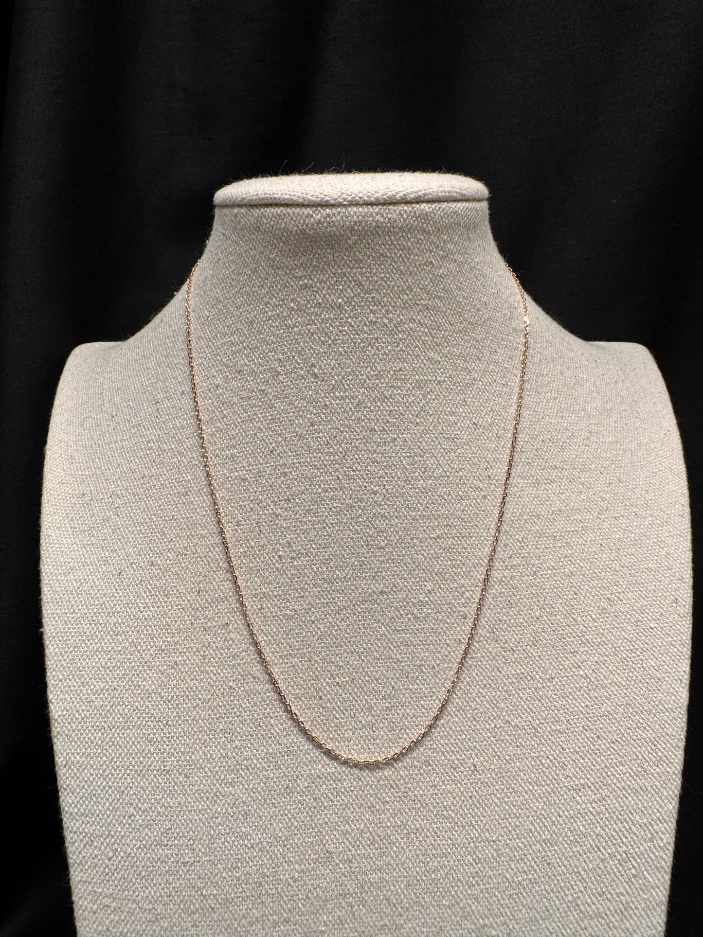 Fine Thick Oval Necklace In Rose Gold