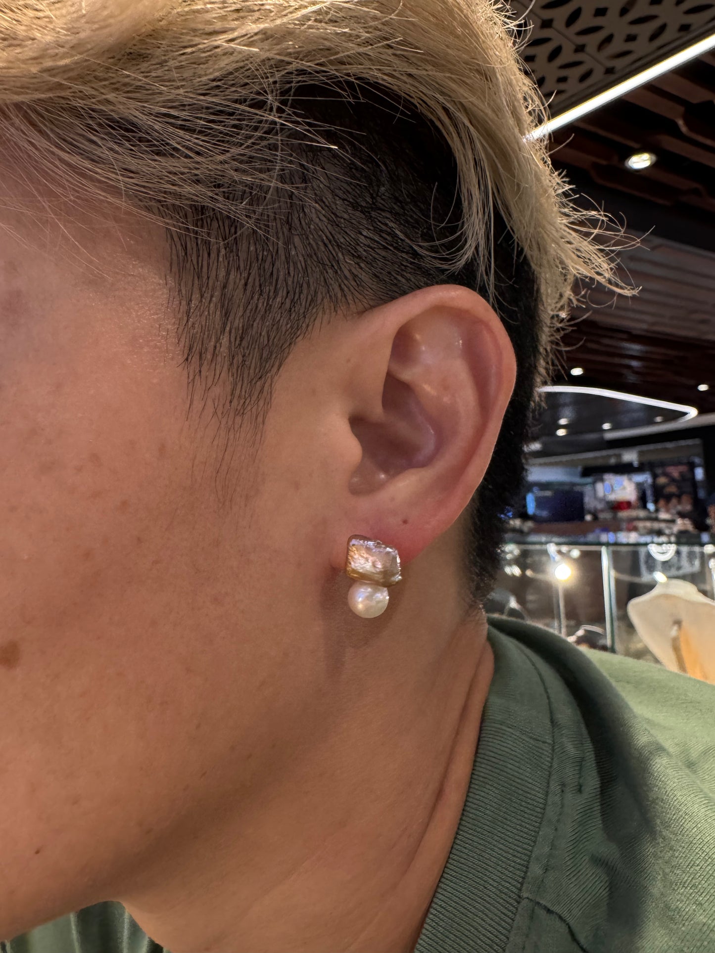 Kit Pearl Earrings