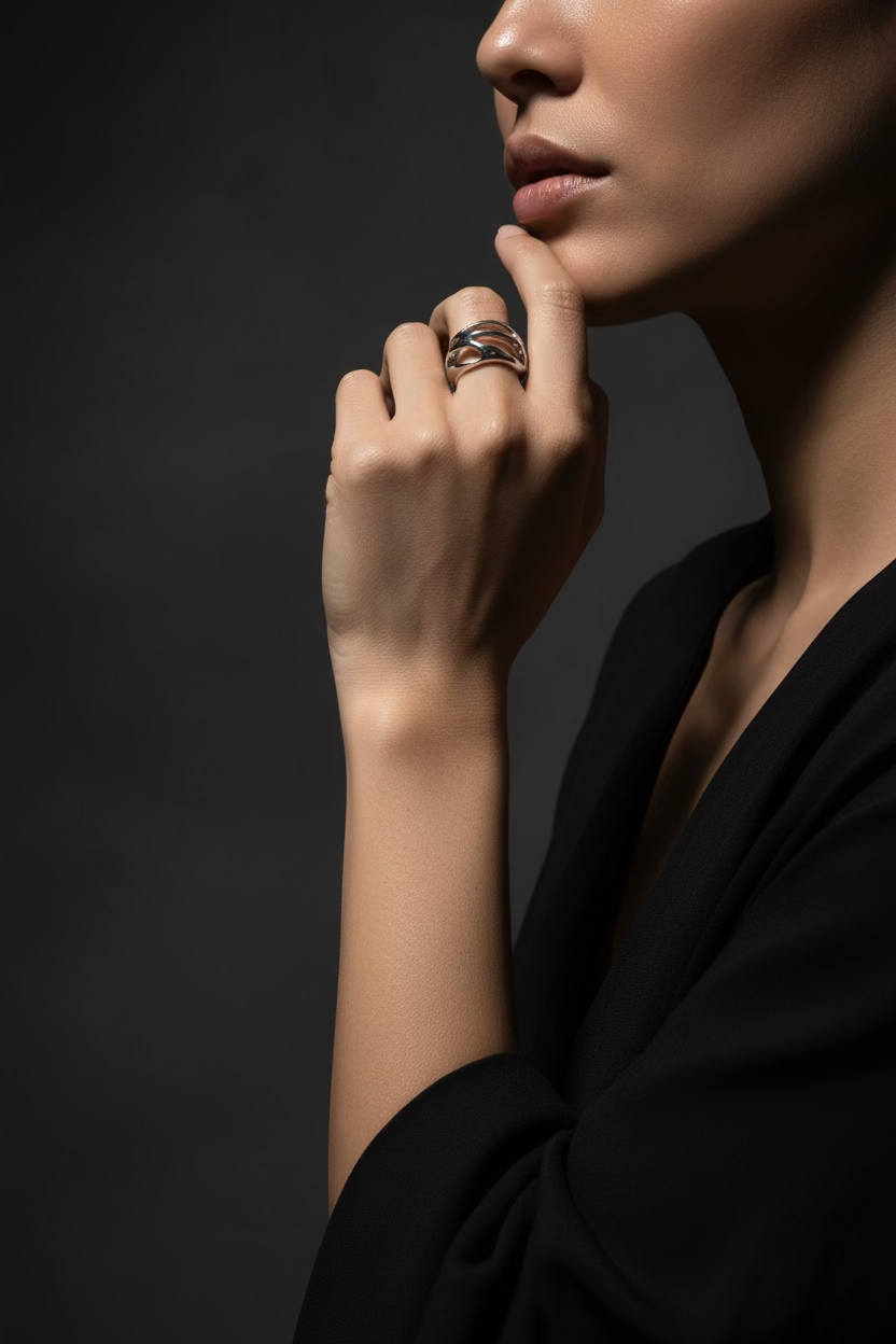 Cradle Ring in Silver