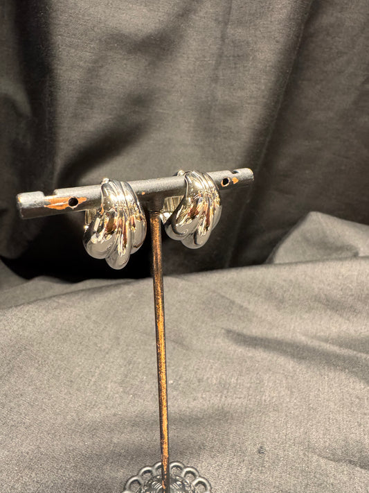 Carriage Earring in Silver