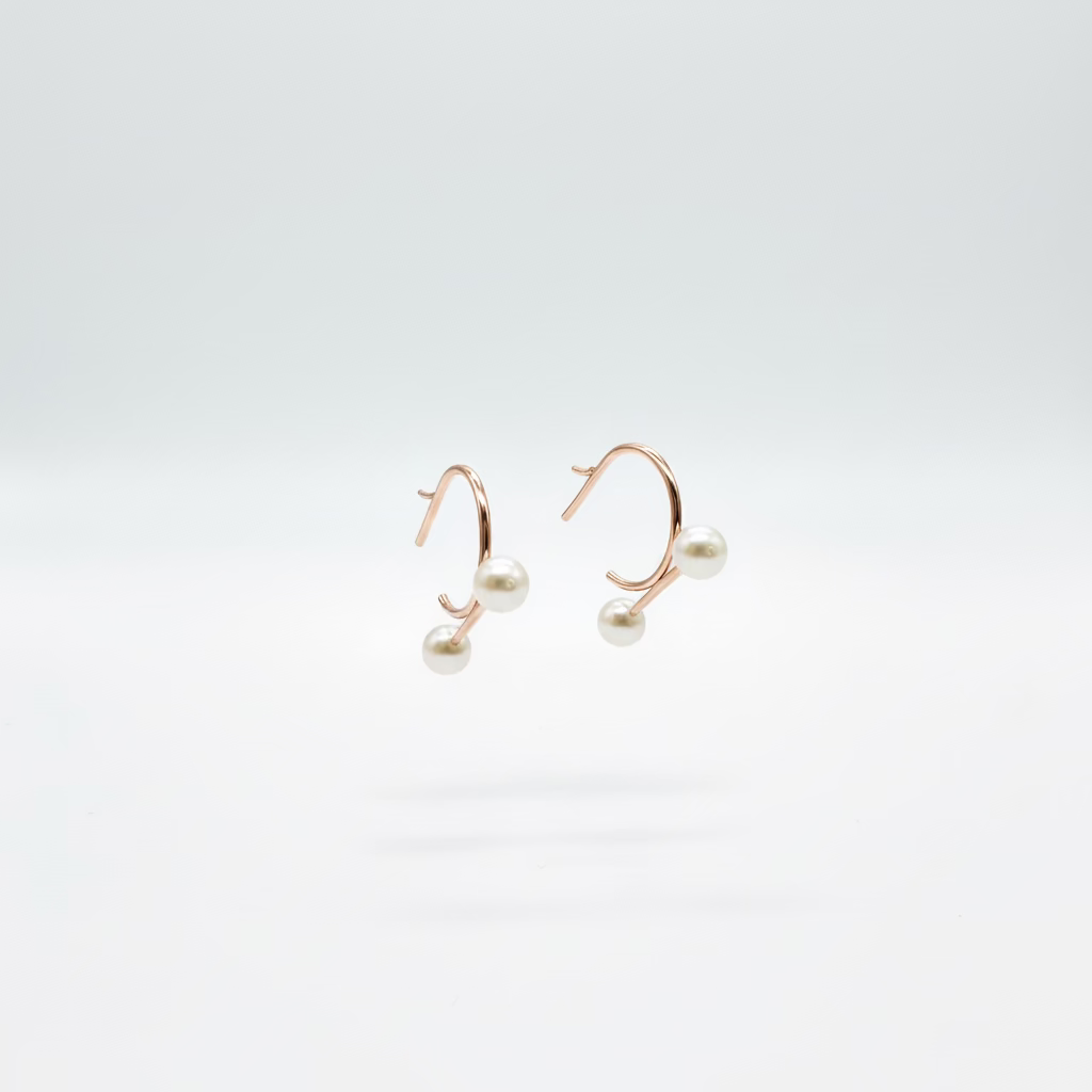 Sami Pearl Earrings in Gold
