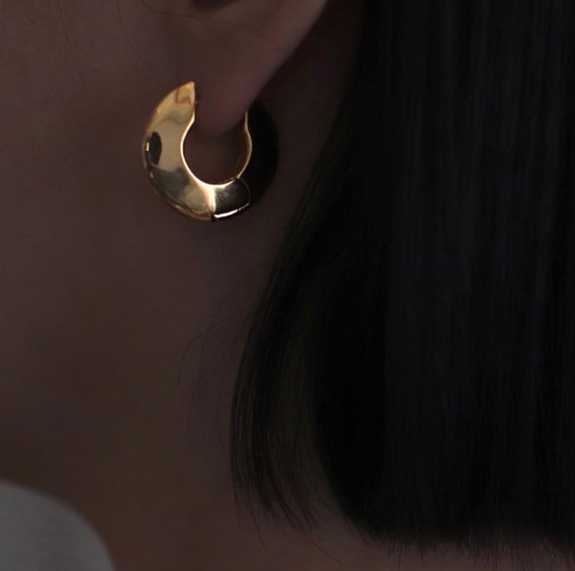 Satur Earrings in Gold