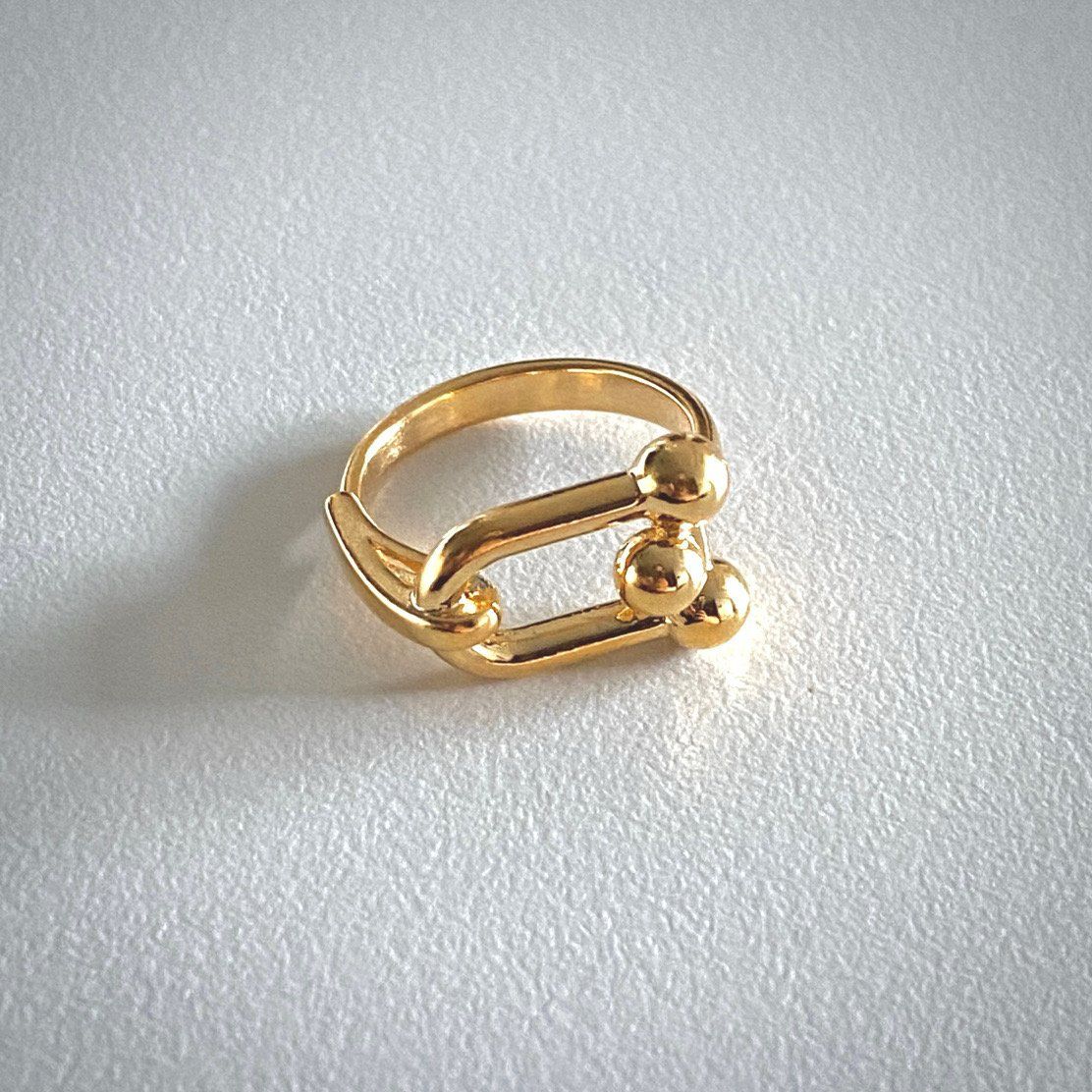 Chaine Ring In Gold