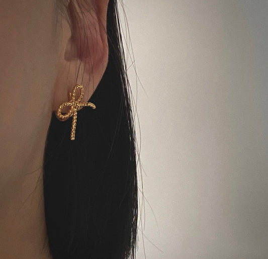 Laurel Tres Earrings In Gold