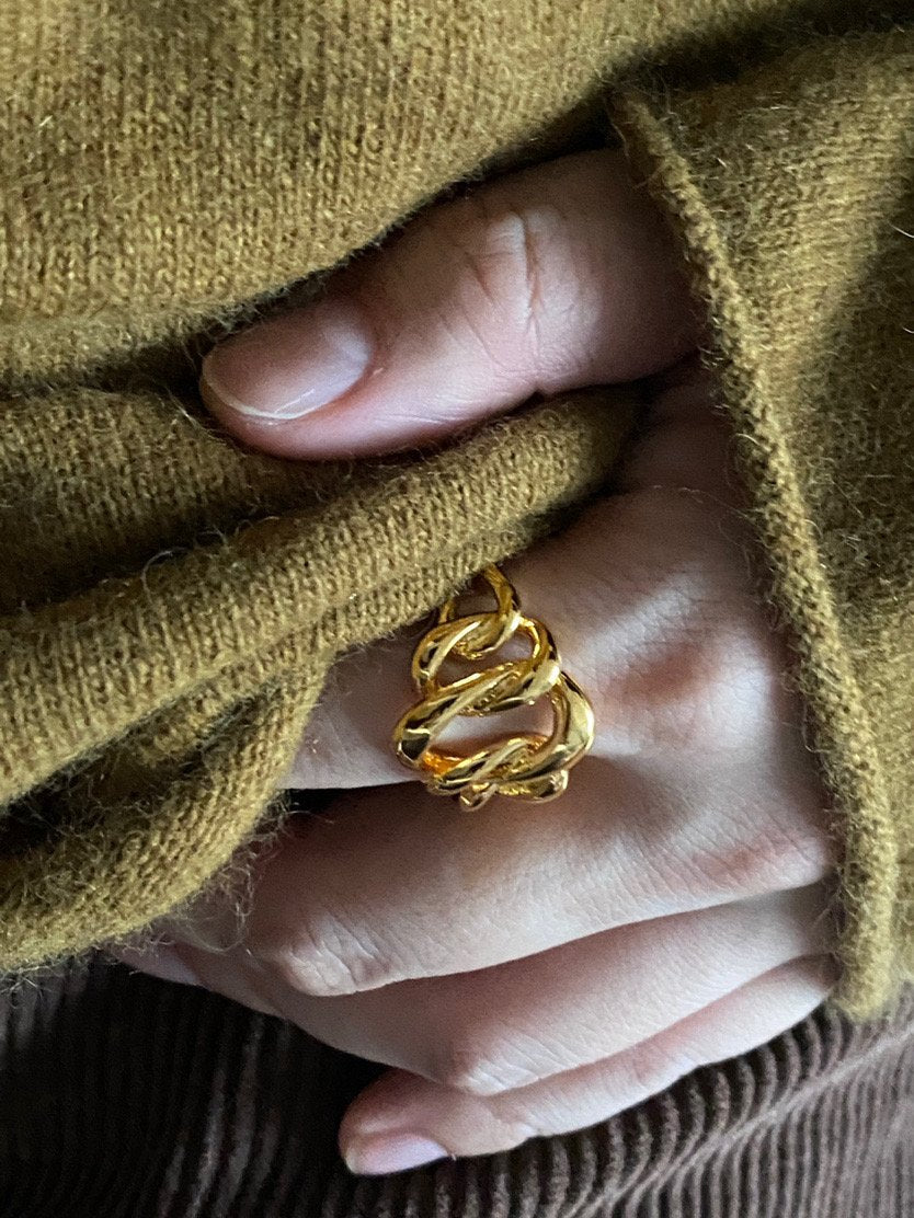 Emily Grande Ring Gold