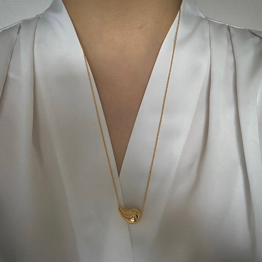 Woosh Necklace In Gold