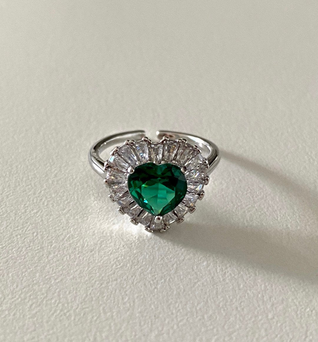 Heart Emerald Glam Ring In Gold
