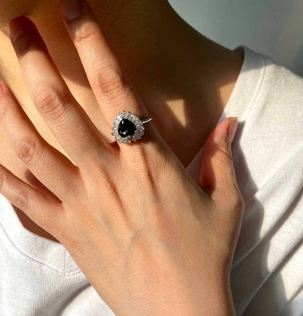 Heart Onyx Glam Ring In Sliver