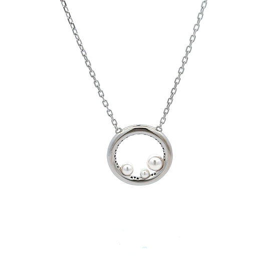 Pearl Trio Necklace in Silver