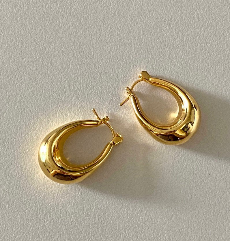 Regina Earrings in Gold