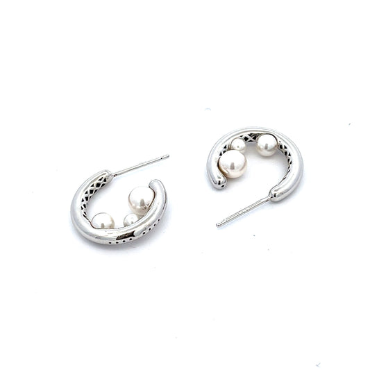 Pearl Trio Earrings in Silver