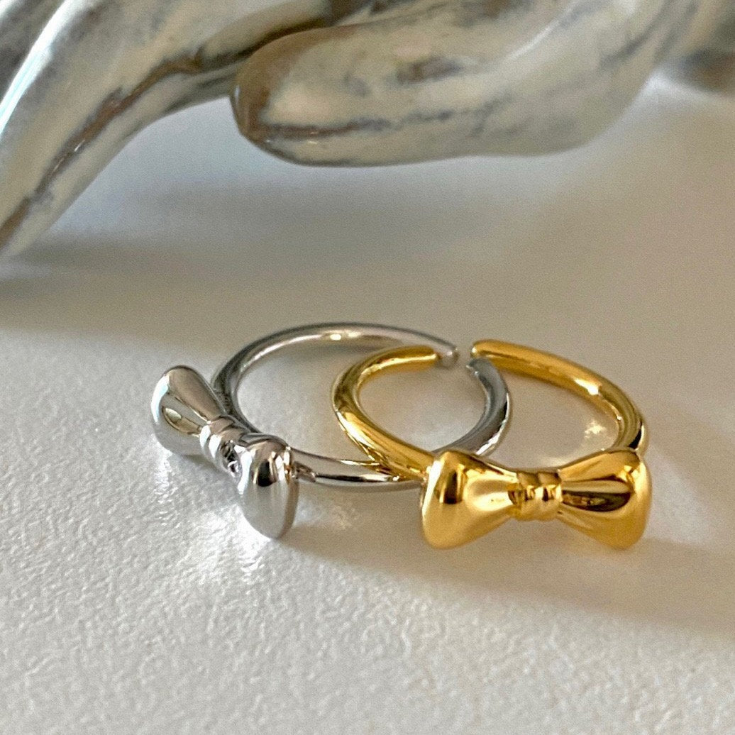 Laurel Ring in Gold