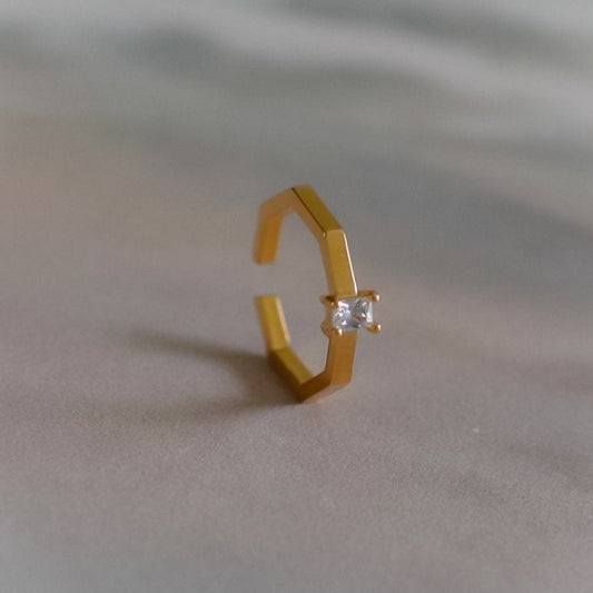 Octo Thin Diamante Ring in Gold