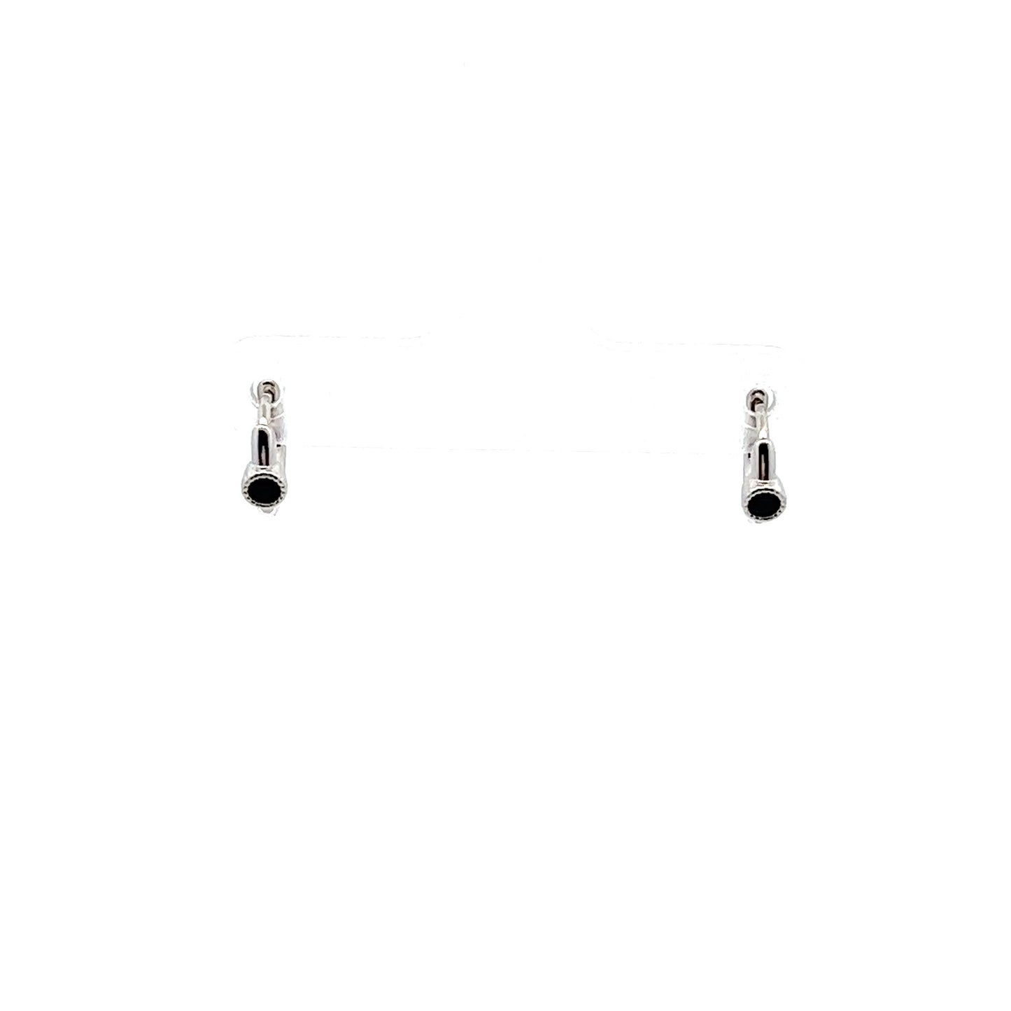 Soli Onyx Huggies Earrings In Sliver