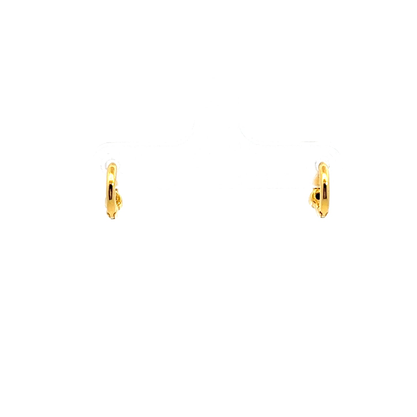Soli Onyx Huggies Earrings In Gold