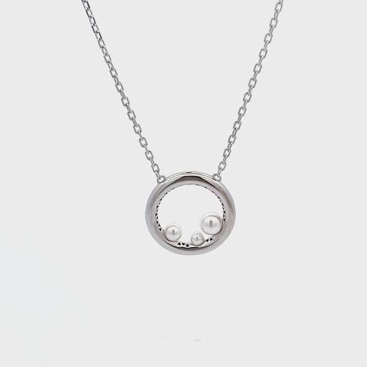 Pearl Trio Necklace in Silver