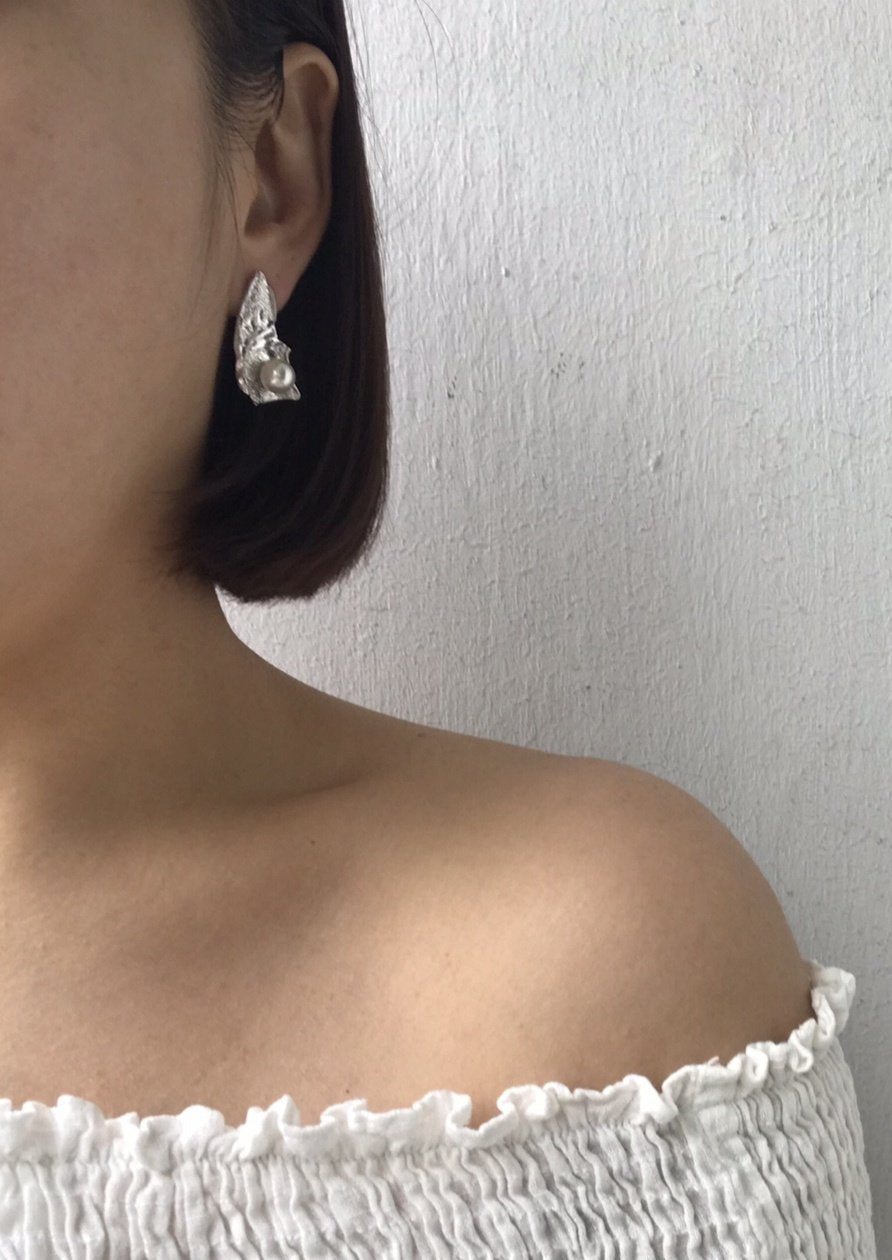 Relic Pearl Earrings in Silver