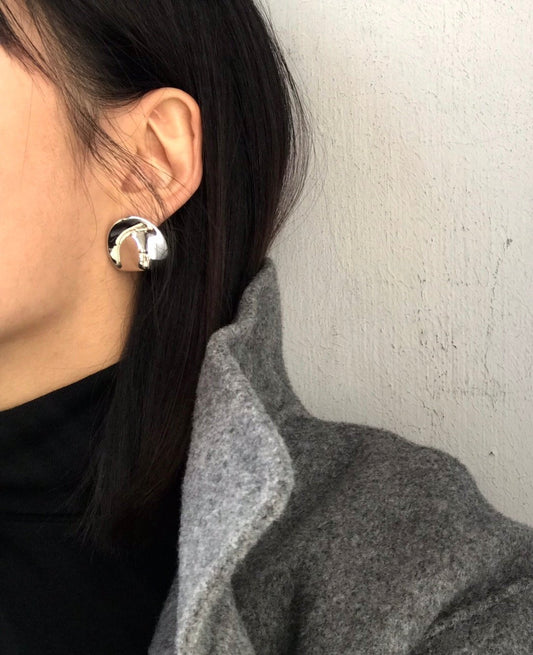 Dea Shell Earrings in Silver