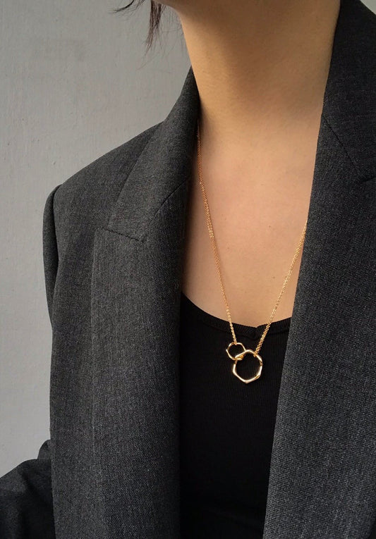 Blanc Necklace in Gold