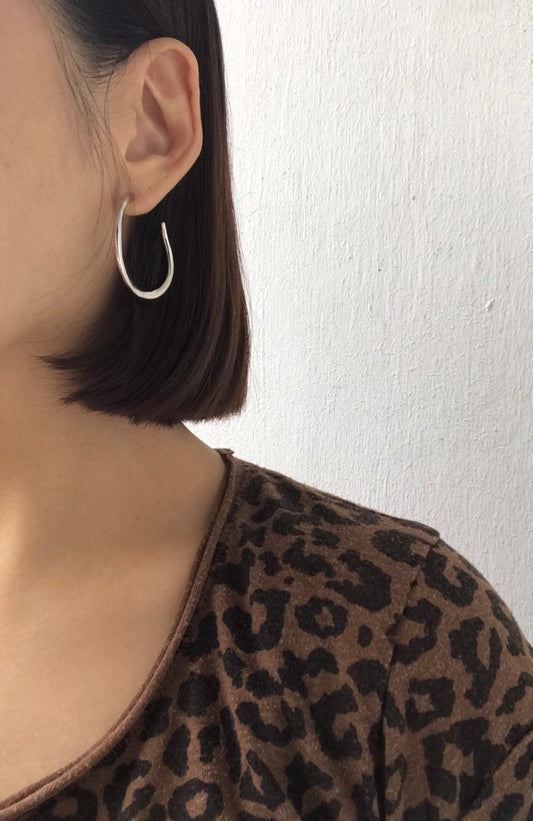 Dea Grande Loop Earrings in Silver