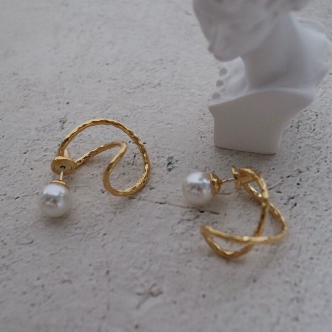 Voyage Pearl Earrings in Gold