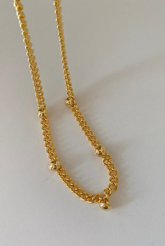 Medelina Necklace in Gold