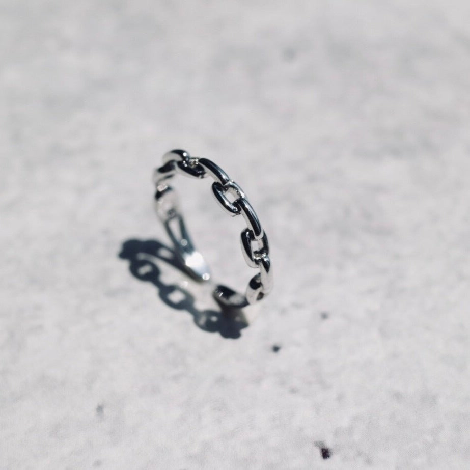 Chaine Ring in Silver