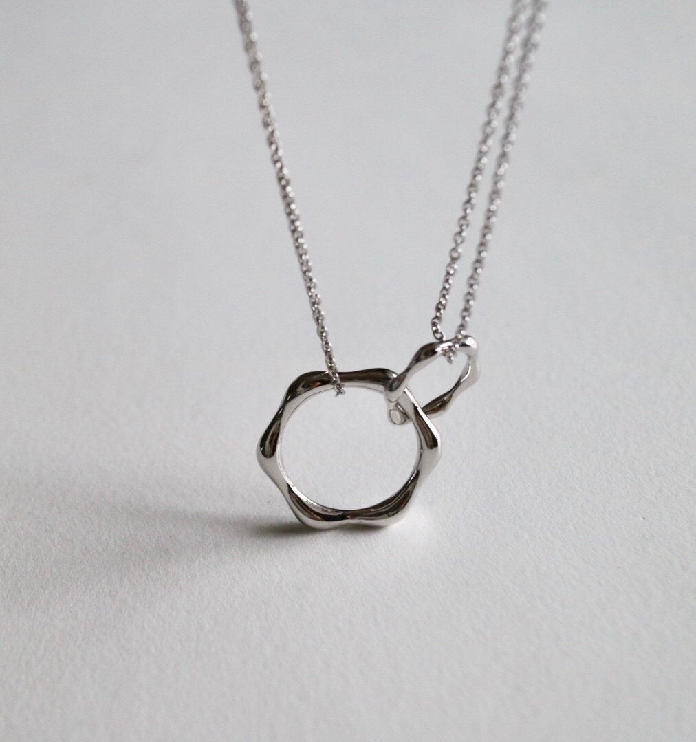 Blanc Necklace in Silver