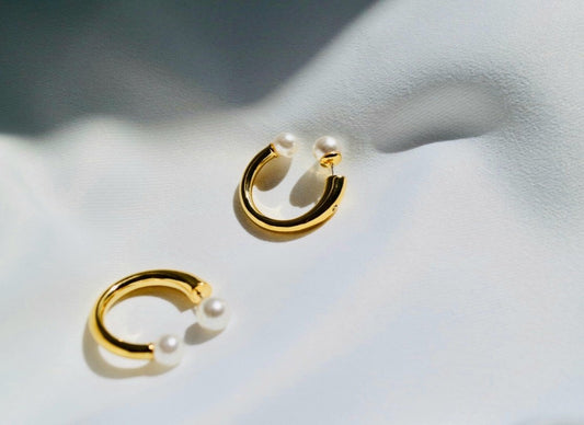 Duo Pearl Earrings in Gold