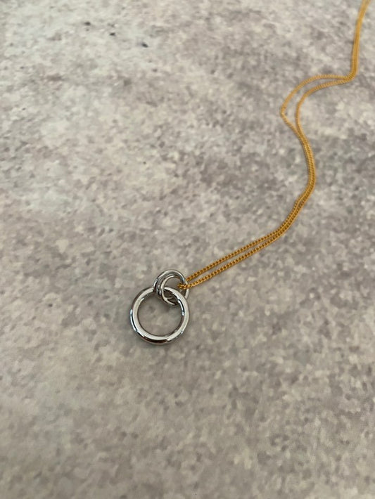 Dea Necklace in Silver Pendant