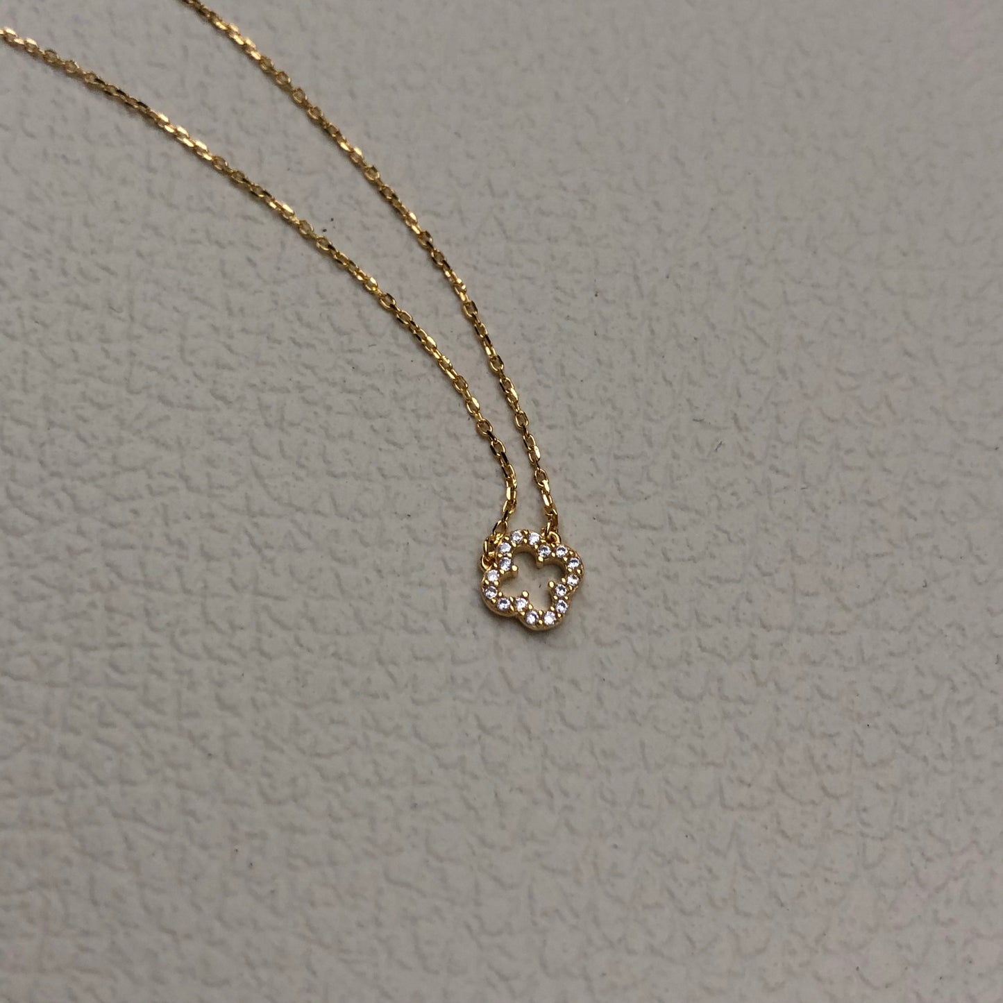 Clover Necklace Mini in Gold