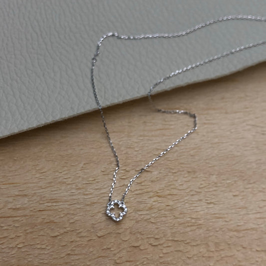 Clover Necklace Mini in Silver