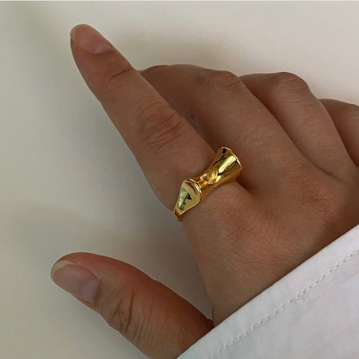 Sia Ring in Gold