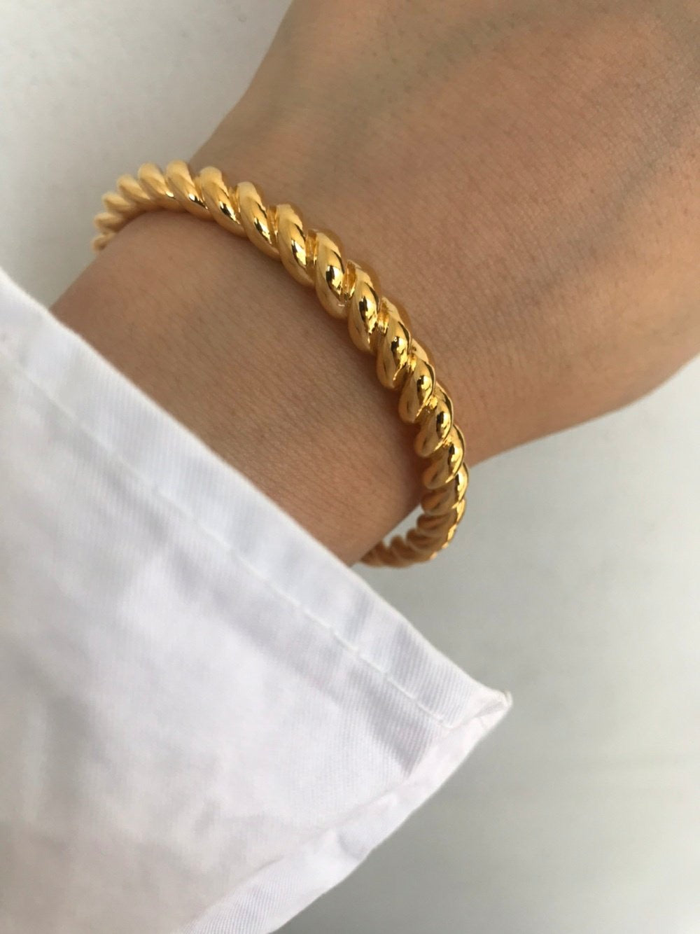 Emily Bangle in Gold