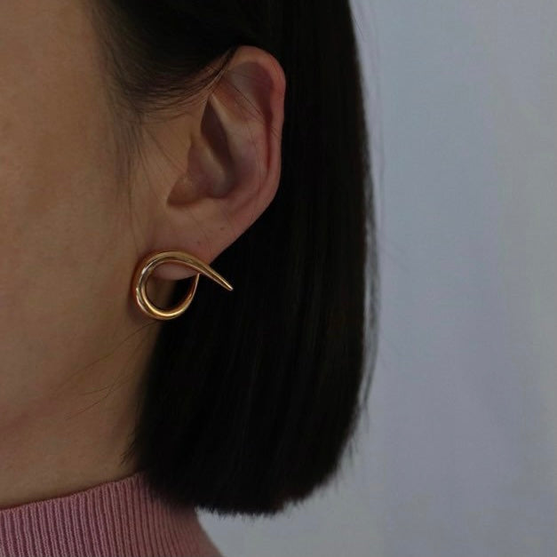 Oz Earrings in Gold