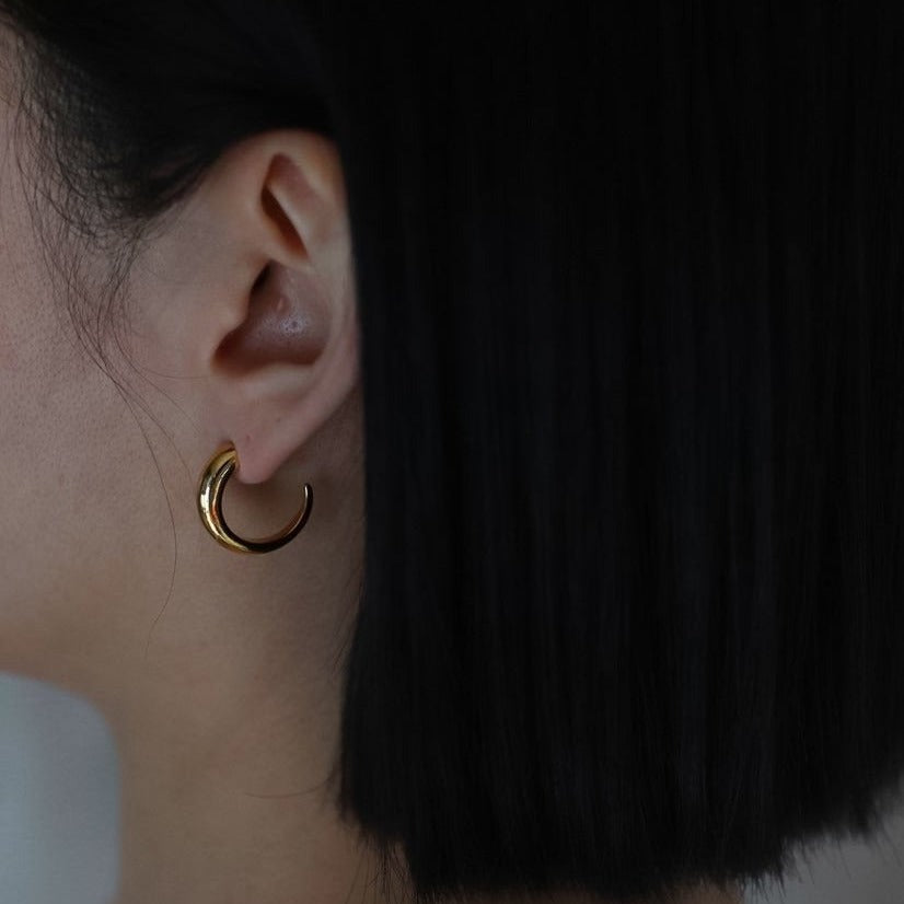 Bella Earrings in Gold