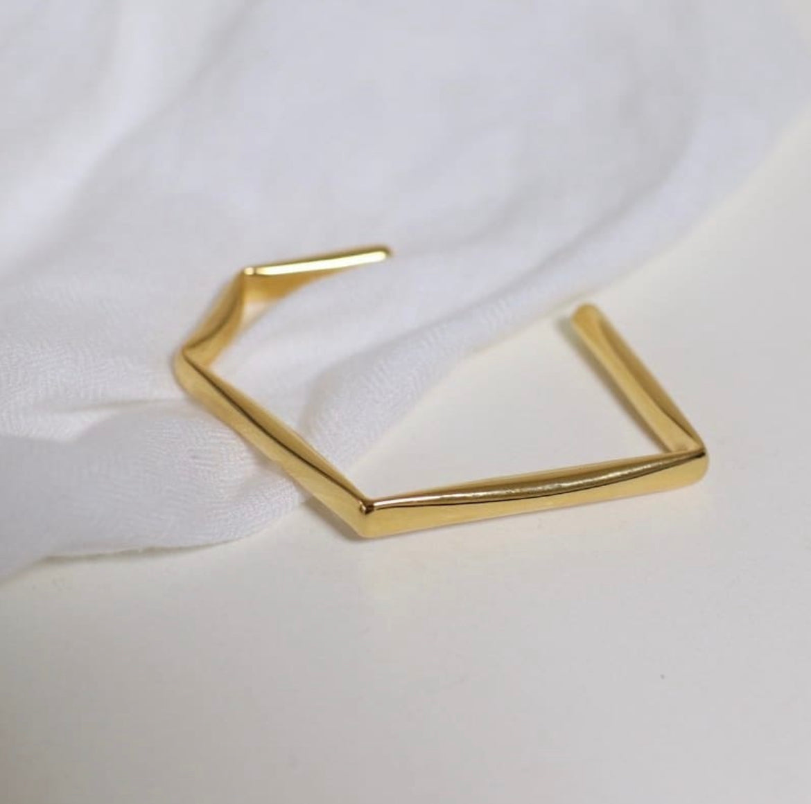 Giselle Bangle in Gold
